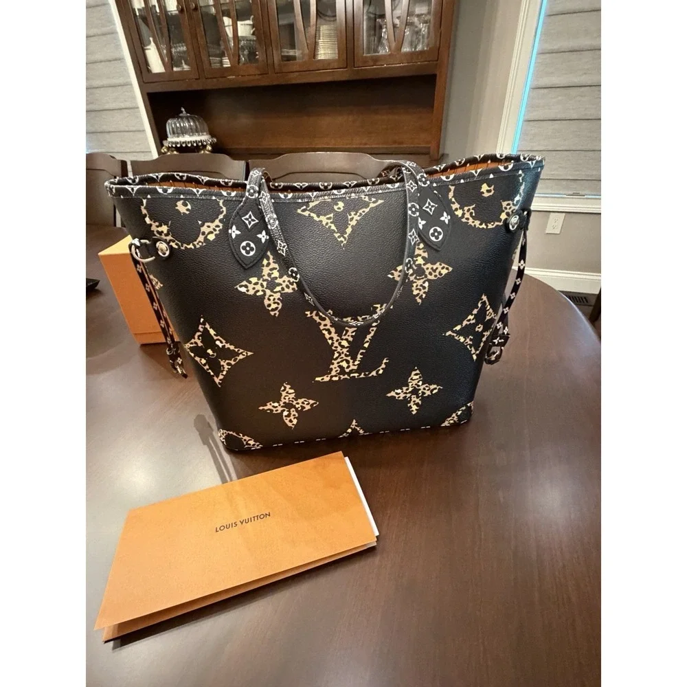 Louis Vuitton Neverfull Jungle Tote, Wallet, Pouch, Key Chain LOT ** MINT RARE
